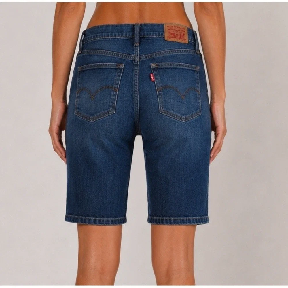 Levi's Y2K Vtg Low Rise Bermuda Jean Shorts Medium Wash Denim Size 30 Long Slim